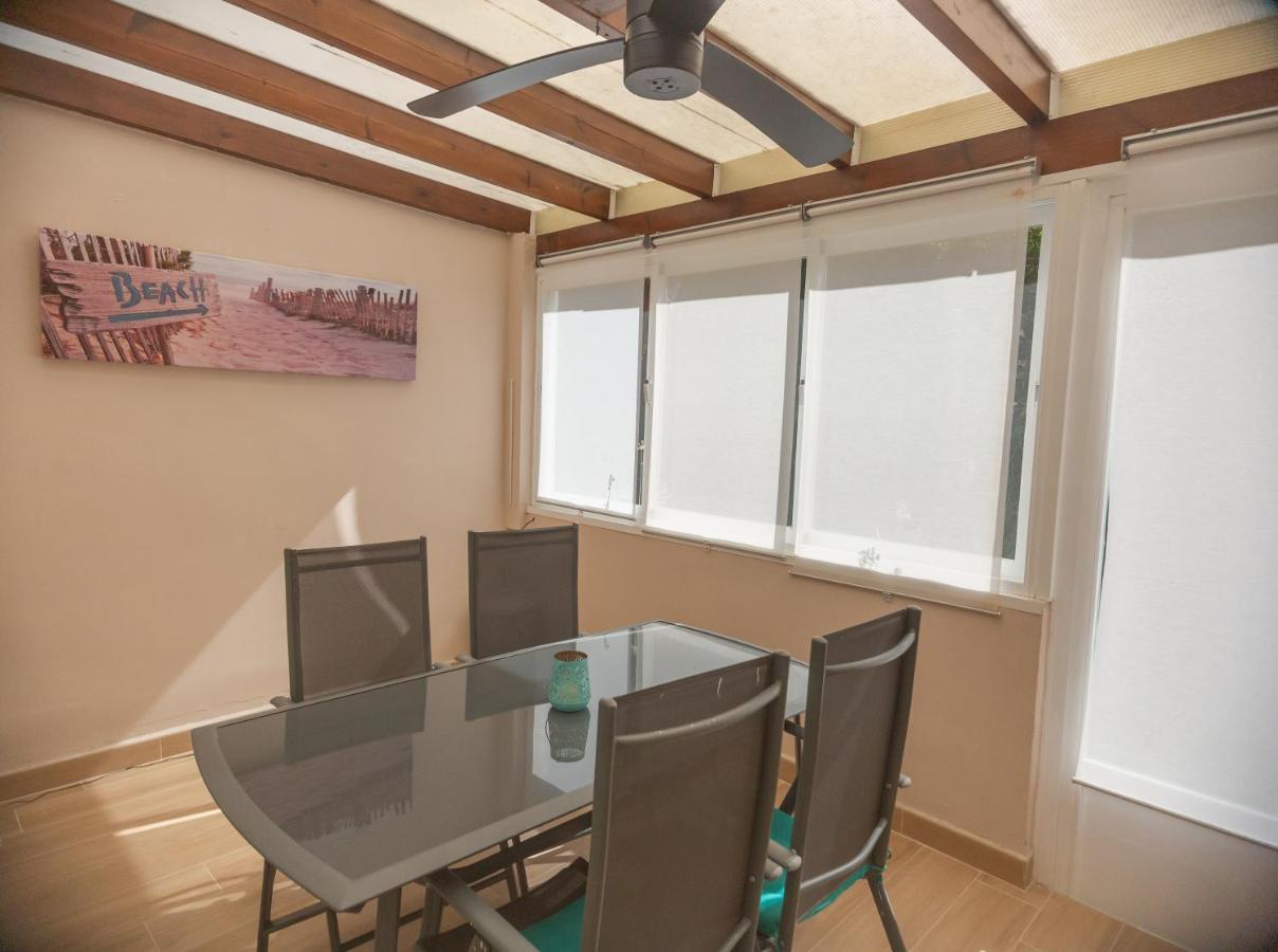 Casa Con Jardin Junto A La Playa Apartment